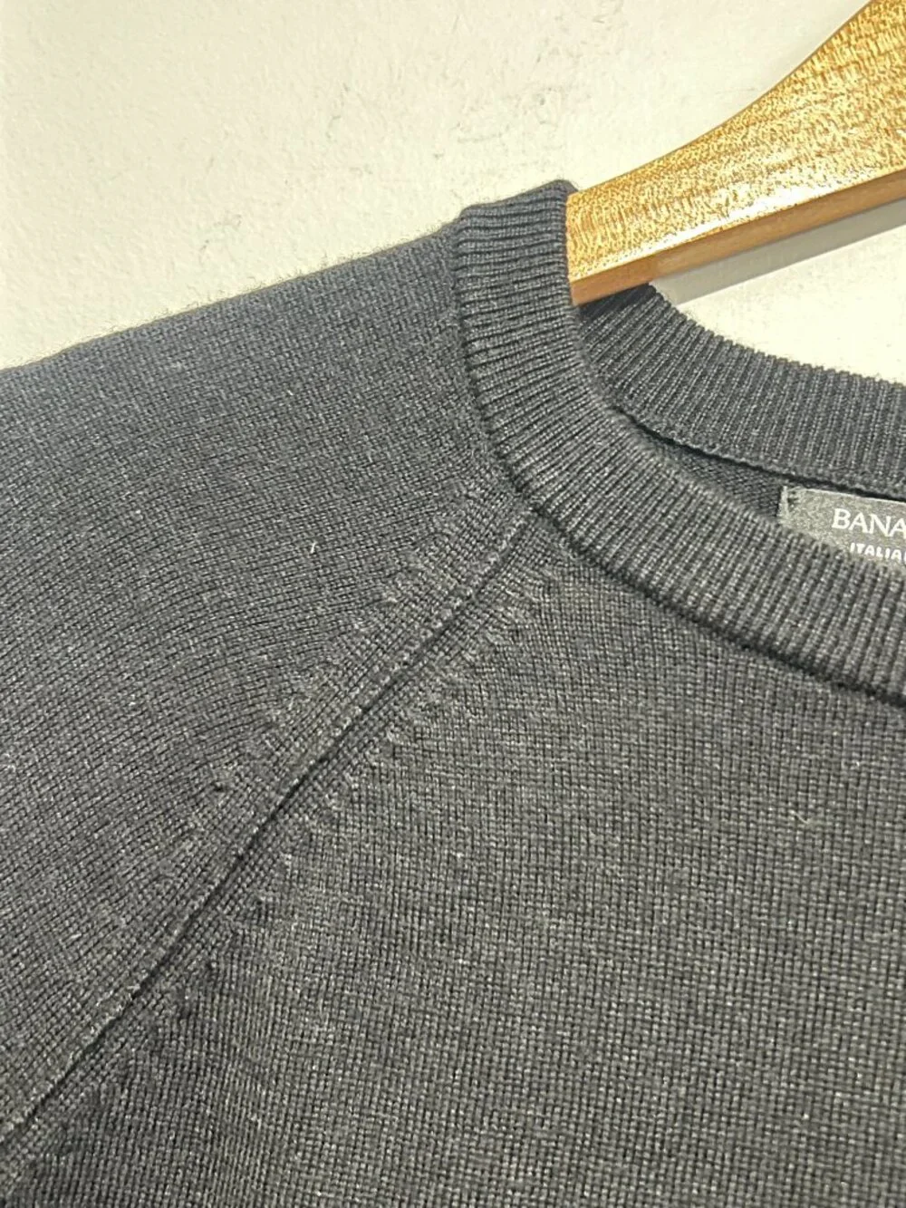 Banana Republic Italian Merino Yarn Baruffa Men's Medium Black Pullover Raglan